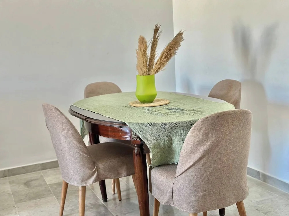 Safir Spacious Apartment in Safsaf, La Marsa