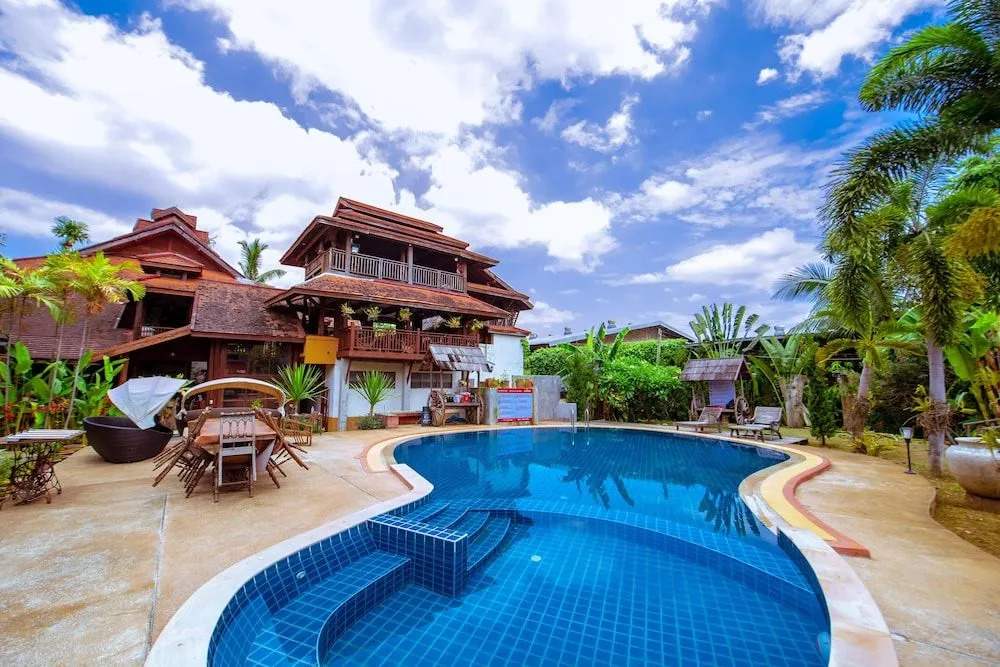 Vila Villa Resort In Town
