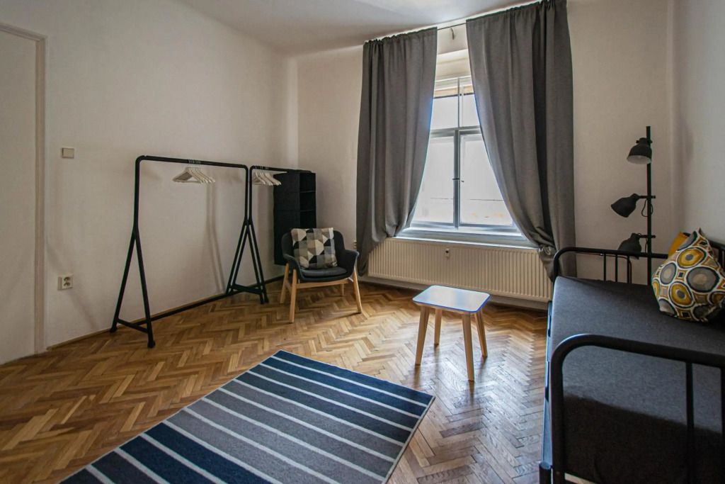 Super Central Billiard and Darts Big Apartment