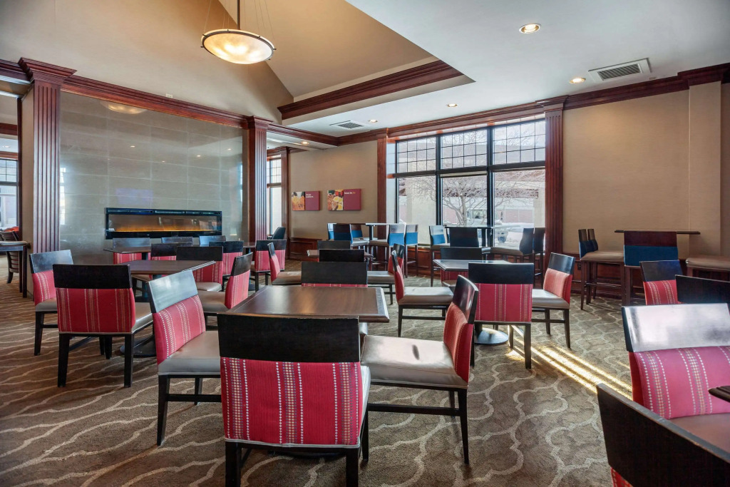 Comfort Suites Green Bay West