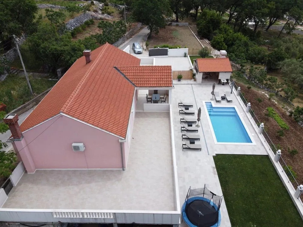 Villa Dragić