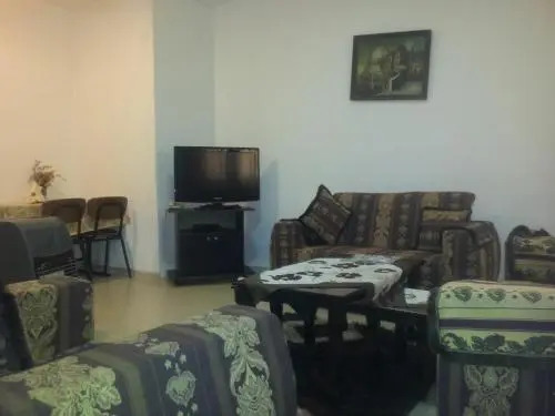 Crown Suites Hotel