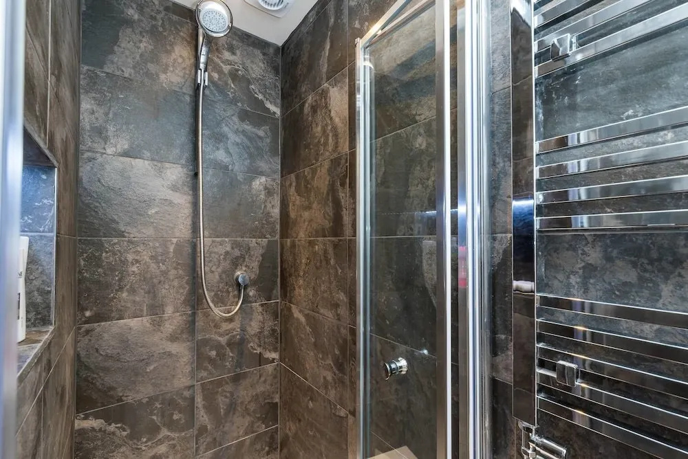 Beautiful 2 BED Apartment - Centre of Chelsea