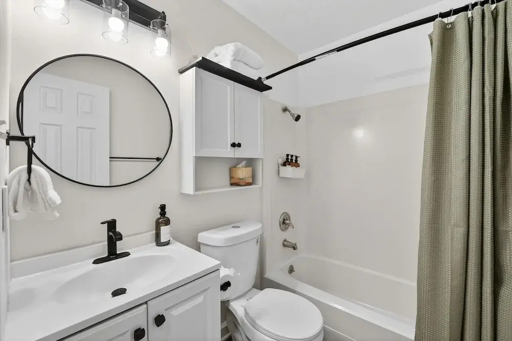 Modern 3br Townhouse Near Brushy Creek 3 Bedroom Duplex