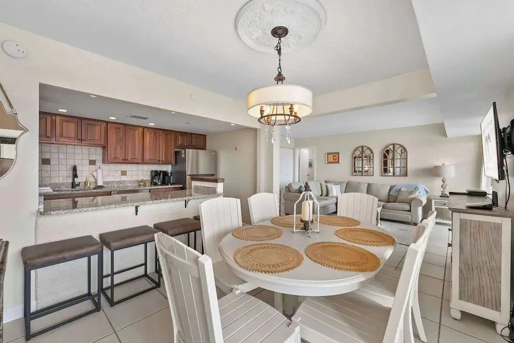 Stunning Condo Oceanview