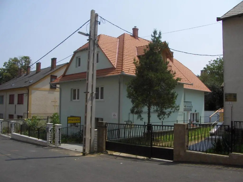 Zsanett Appartement