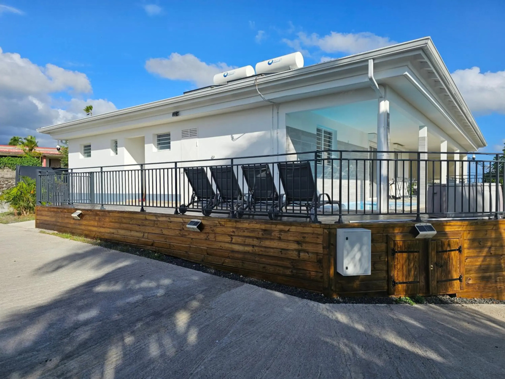 Villa dexception avec piscine