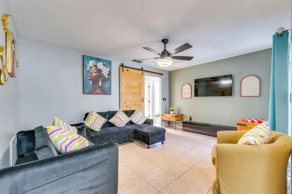 Luxe 4BR Villa Near Disney: Private Pool & Lanai