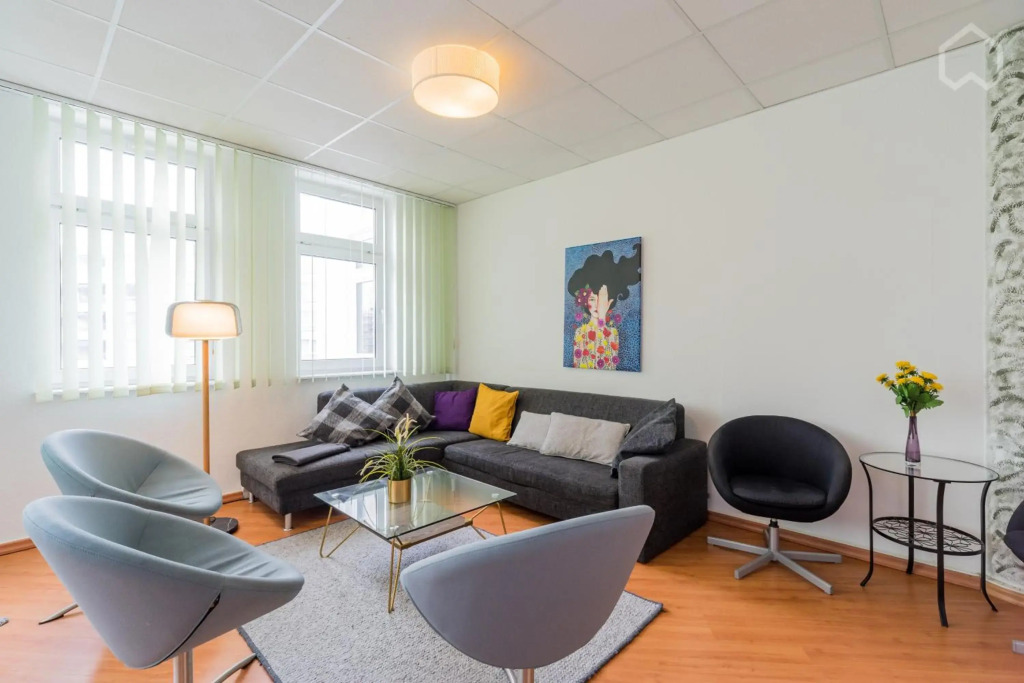 Spacious and modern furnished apartment for 10 guests