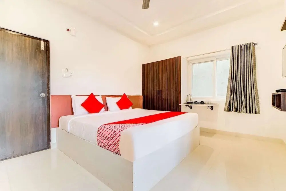 Airport Palace Hotel by OYO Rooms