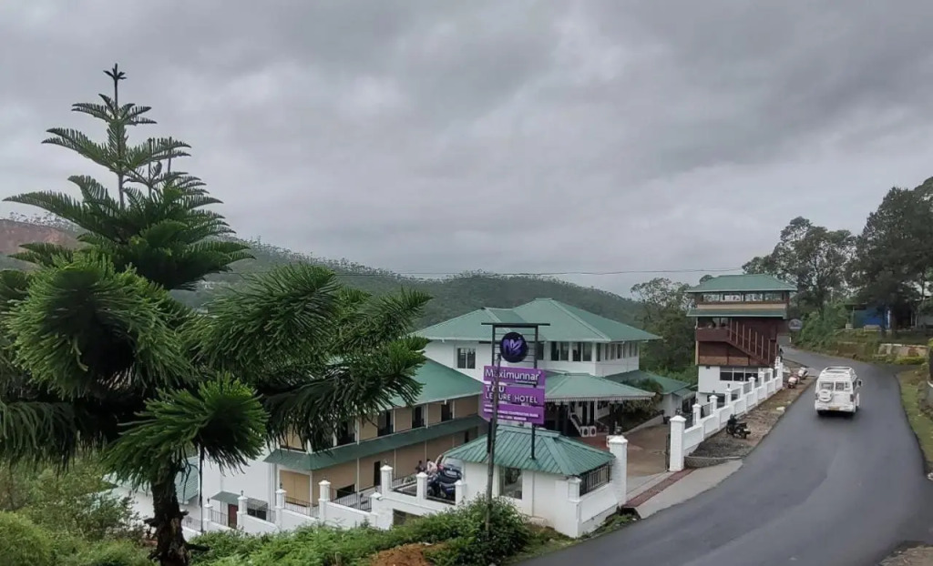 MaxiMunnar T&U Leisure Hotel
