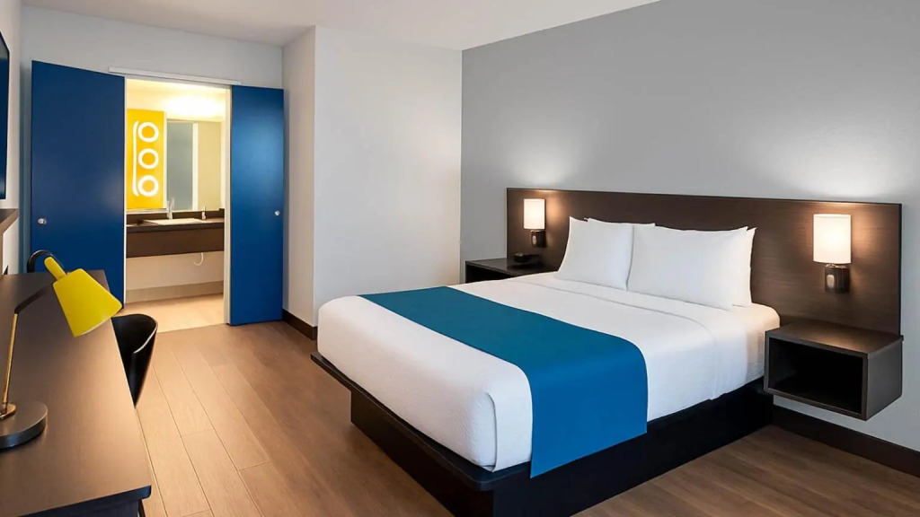 Motel 6-Anaheim, CA - Maingate