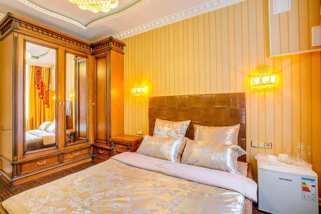 Golden Apartments