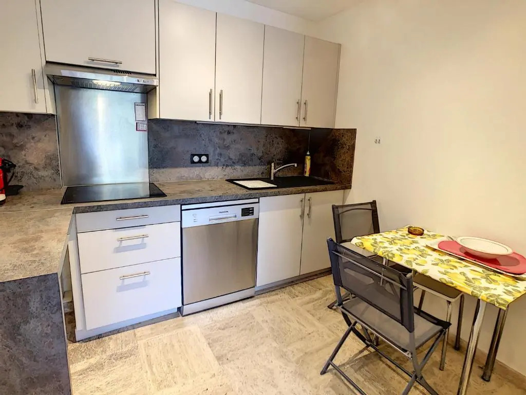 Le Windsor Appartement 2p / Det2002