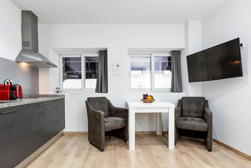 Pinzon Studios & Penthouse