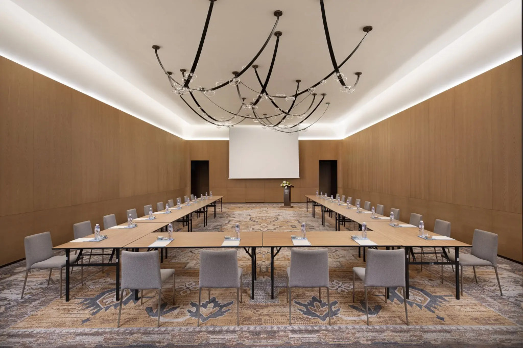 Kimpton Aqeos Hainan by IHG