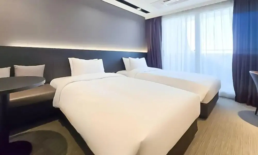 Kinstay Hotel