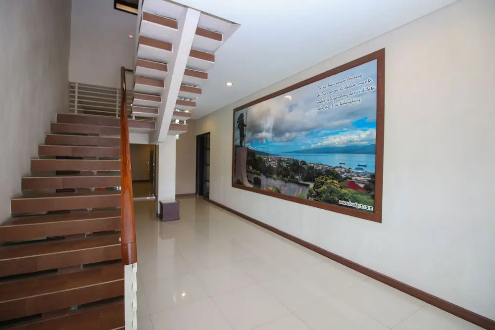 Airy Batu Meja Sirimau 12 Ambon