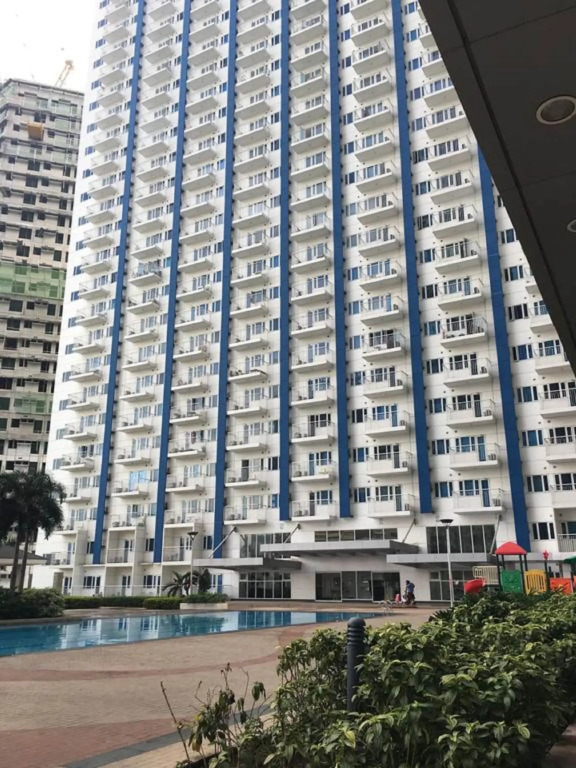Cool Place Light Residences