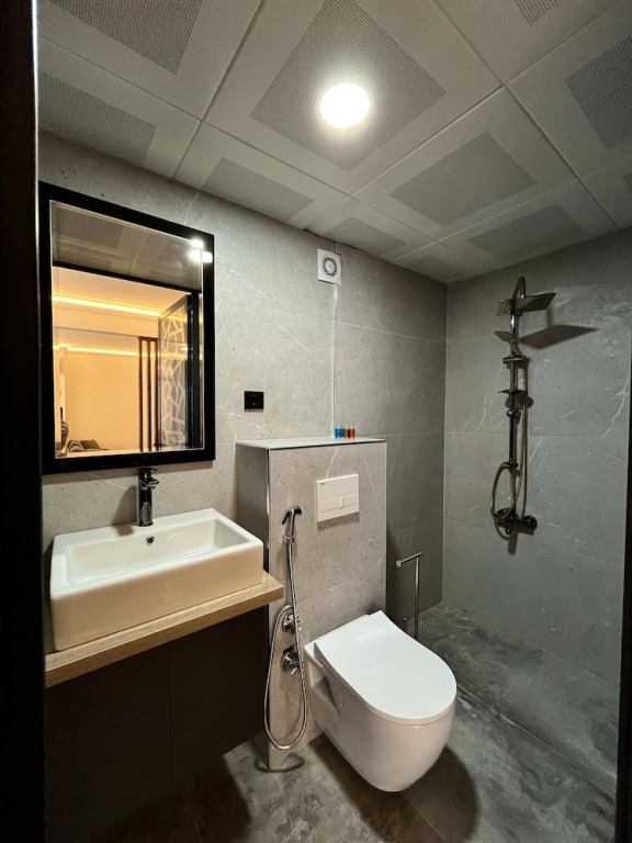 Golden Life Suite