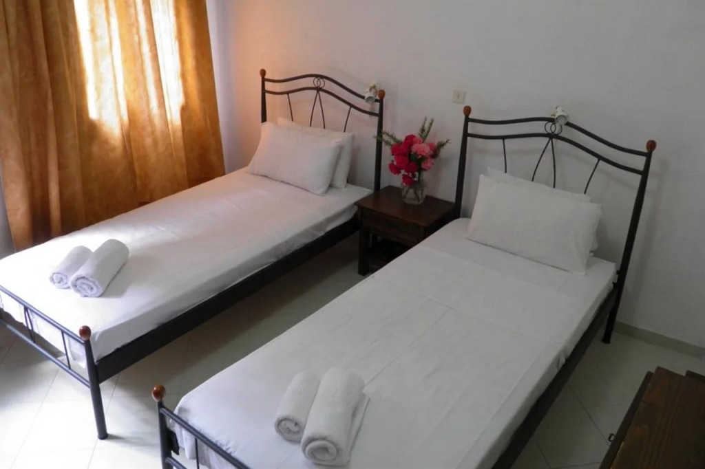 Delphi Hotel