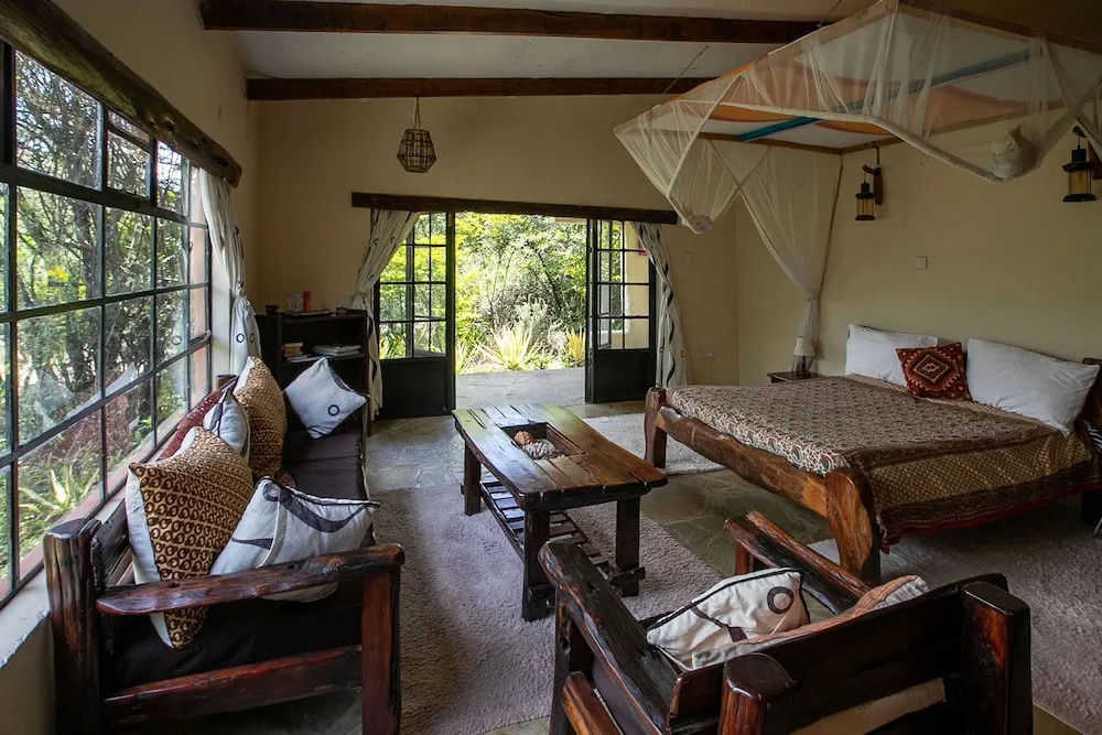 Punda Milias Lodge
