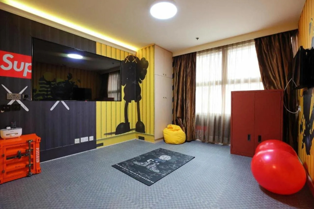 Hennessy Hotel