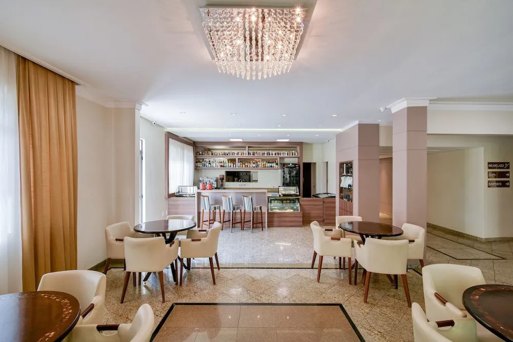 Hotel Tirolesa