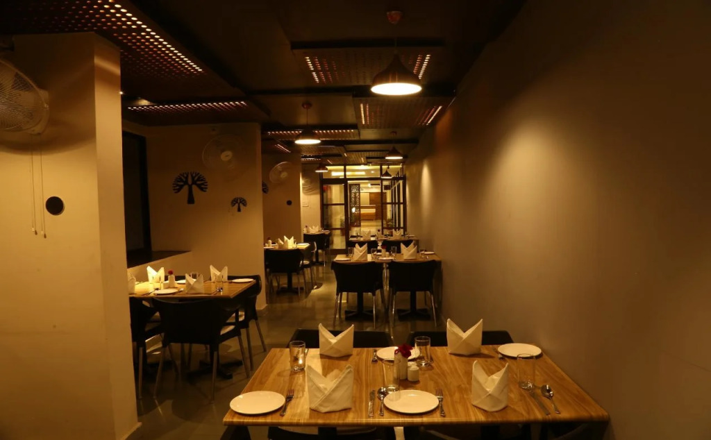 Super Townhouse Dewas City Formerly Utsav