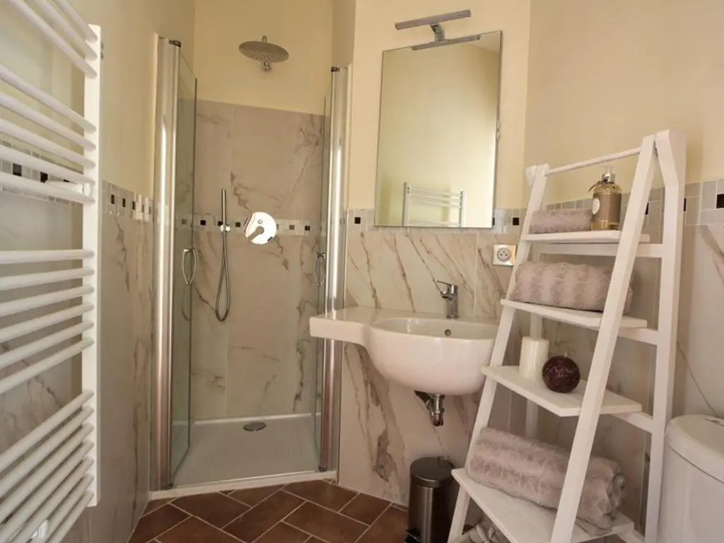 Appartement Ajaccio, 5 pièces, 8 personnes - FR-1-61-530