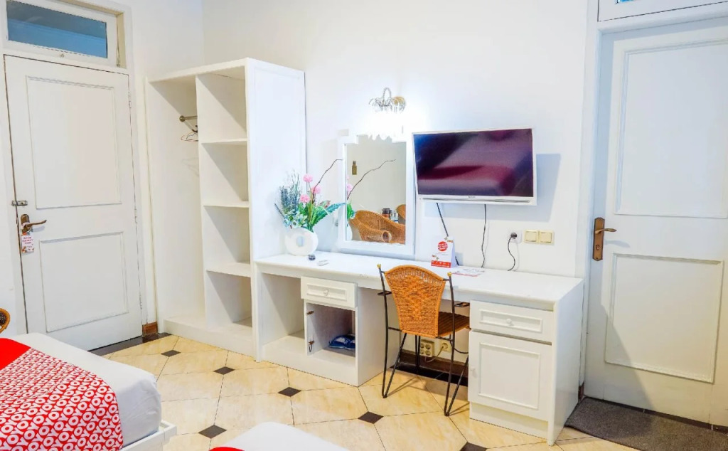Urbanview Hotel Utari