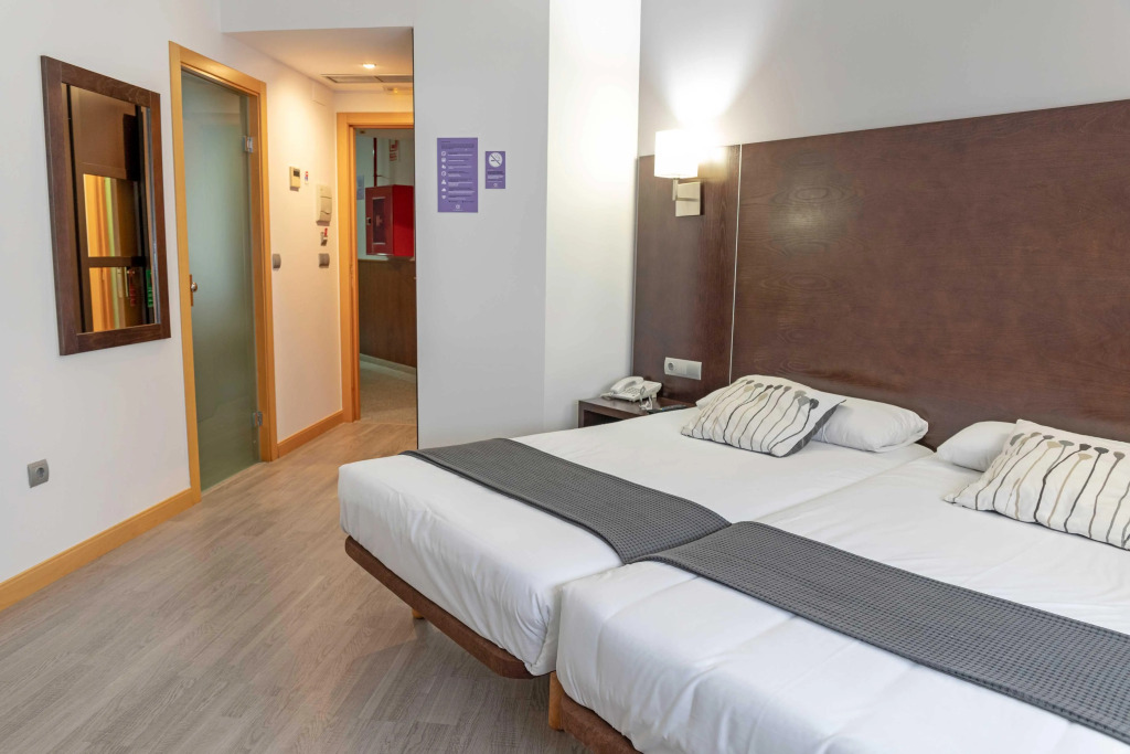 Hotel Cardeña by gaiarooms