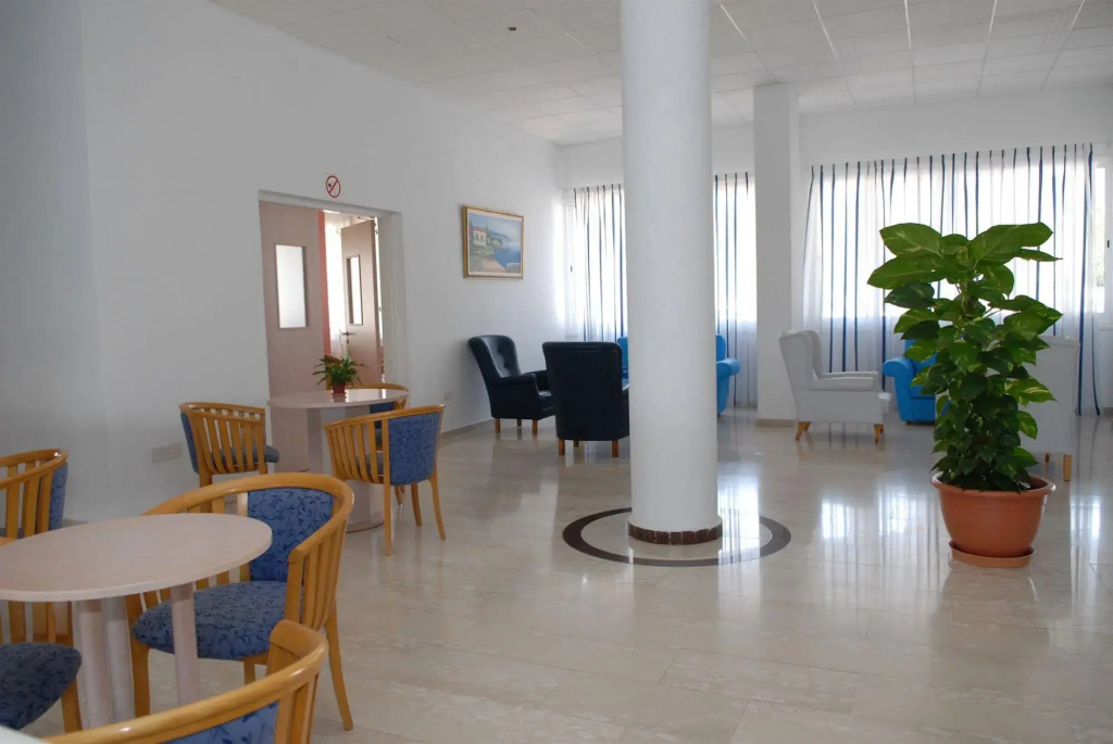 Maistros Hotel Apartments