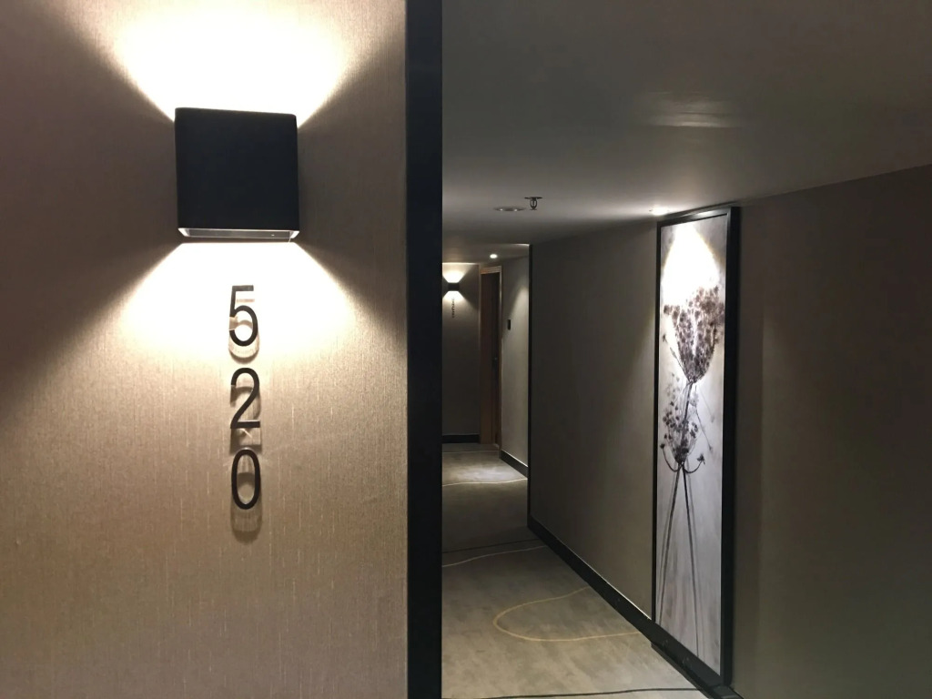 Shenzhen Kaili Hotel, Guomao Shopping Mall