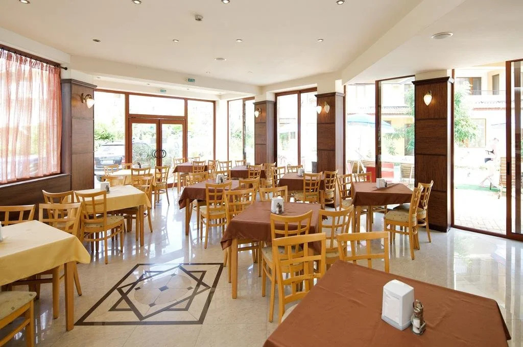 Hotel Lira