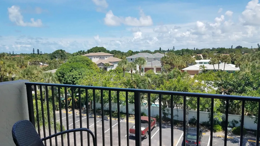 Our House at the Beach W-303 2 Bedrooms 2 Bathrooms Condo