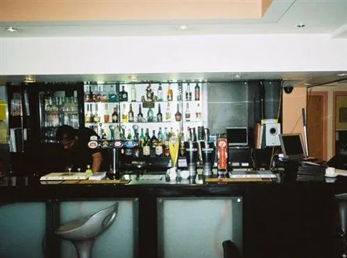 OYO VII Hotel & Indian Restaurant