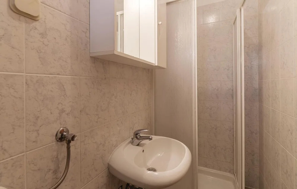 Stunning Home in Pula With Wifi and 5 Bedrooms
