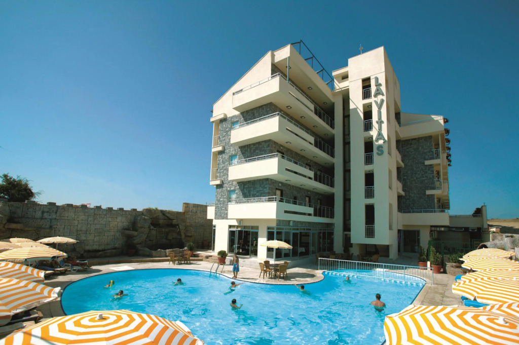 Lavitas Hotel