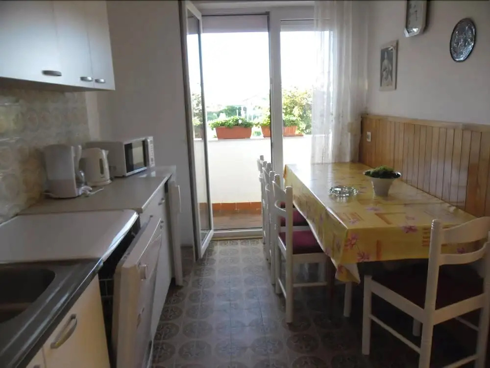 Apartments Josip / Three Bedrooms A1