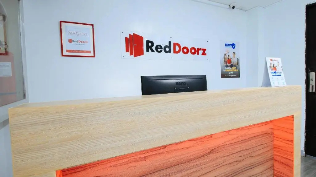 RedDoorz near Zobel Roxas St