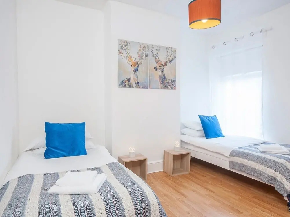 Spacious Victorian Canton Home, Sleeps 8 W/parking