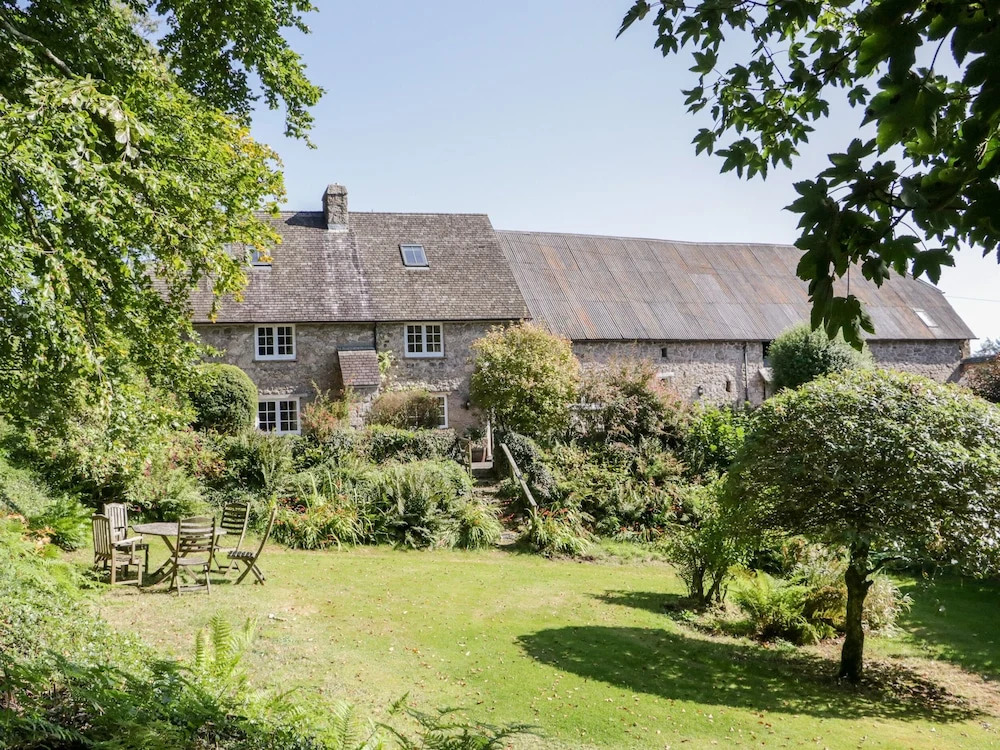Spinsters Rock Cottage