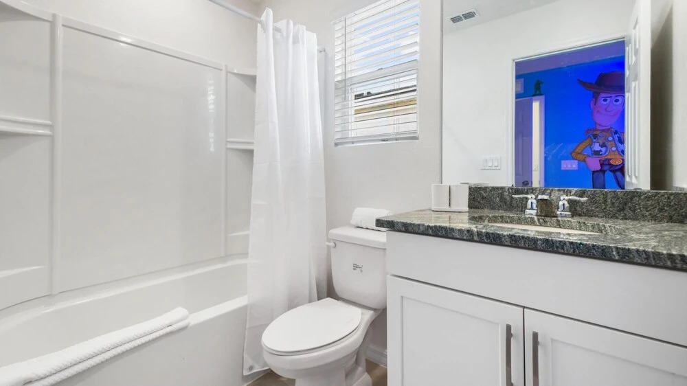 Fantastic 7BR Green View Pool Spa Loft Disney Area, Kissimmee