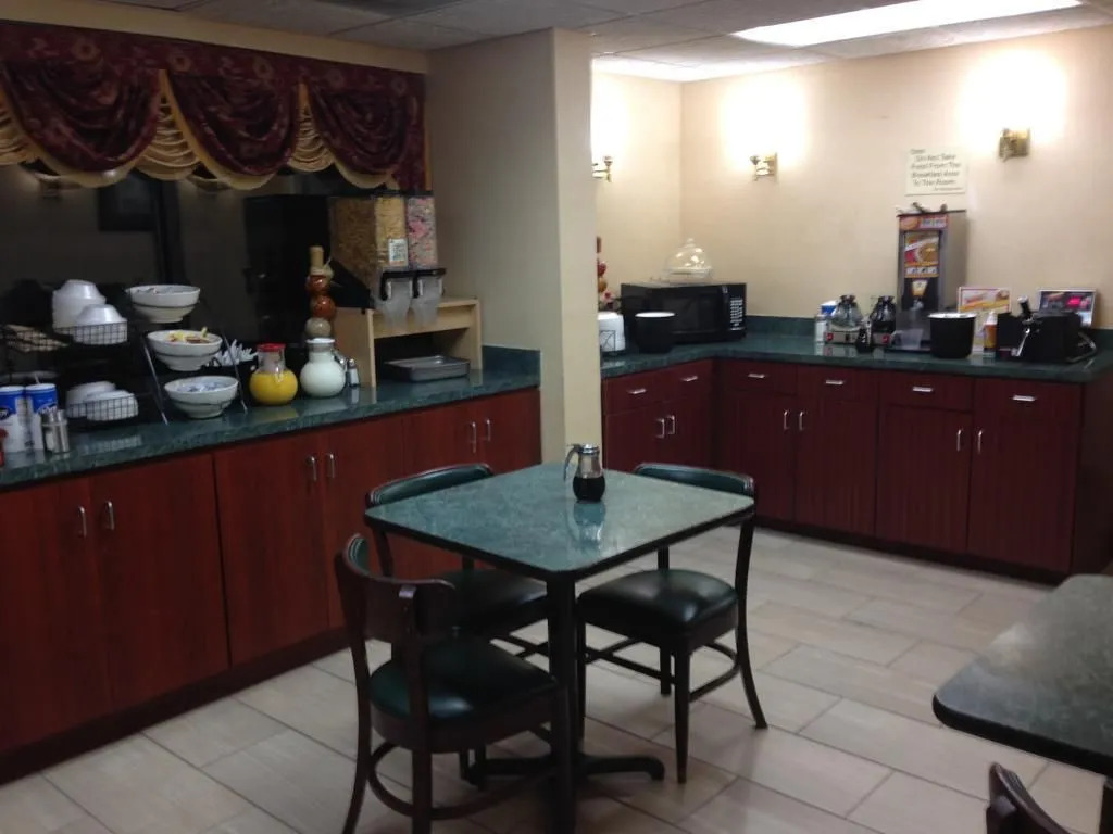SureStay Hotel by Best Western Lenoir City