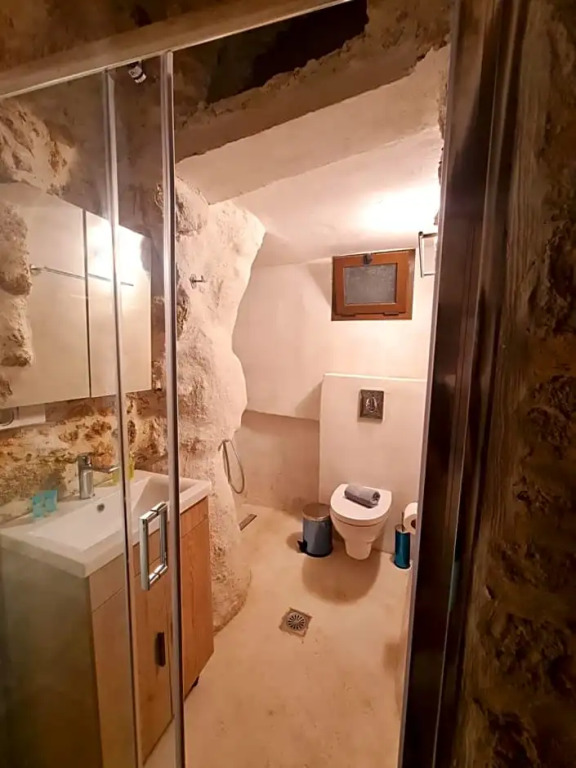 Anassa Cave by Estia