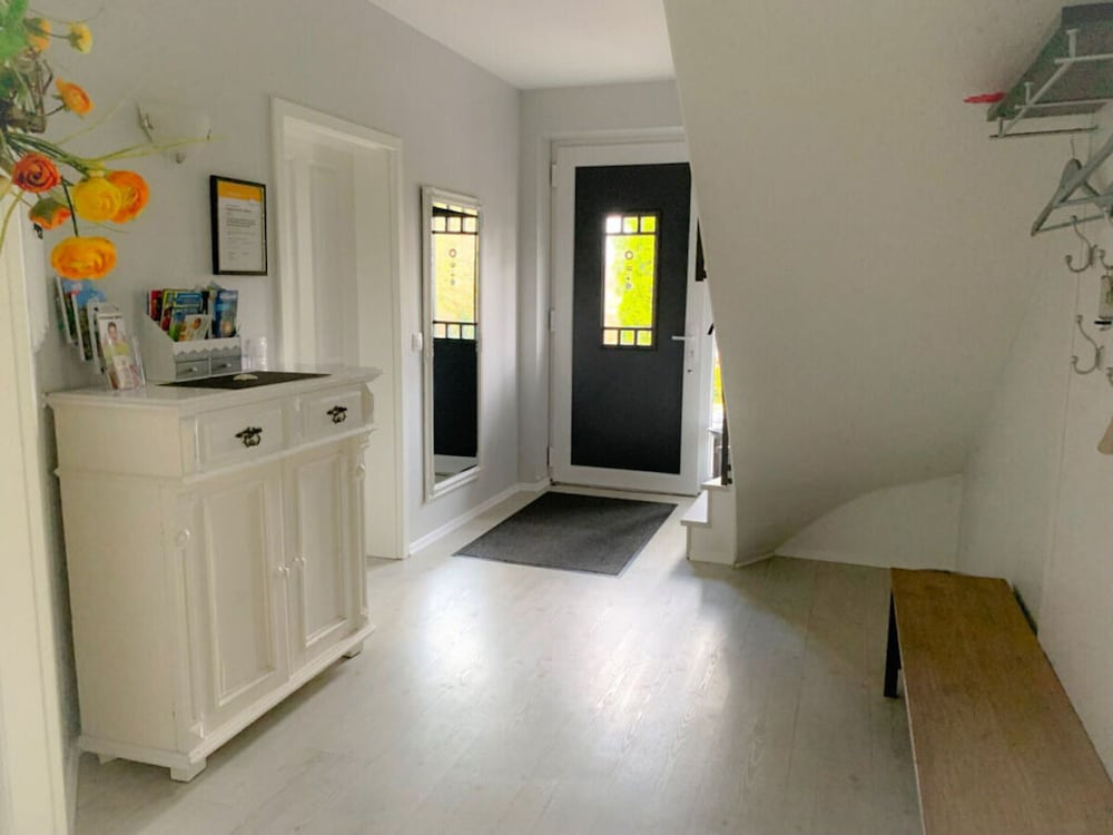 Diekkier Modern Retreat(Please Contact The Property 7 Days In Advance)