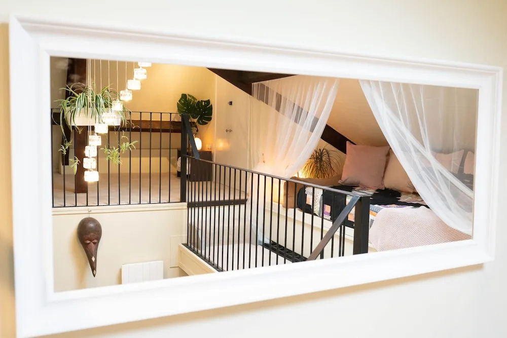 The Loft 2BR Duplex, Central & Parking