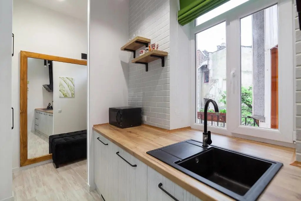 LEOGRAND Loft-studio on Tamanska 8