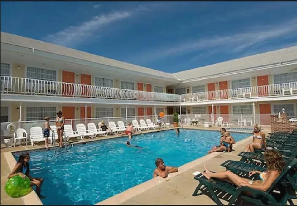 Blue Water Motel